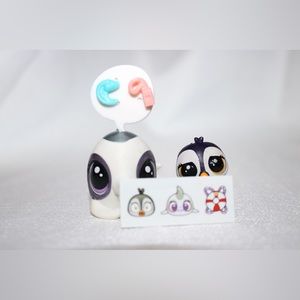 Littlest PetShop Glimmer Pets (Dauphine Delphin #131 and Ocean Tuxley #132)